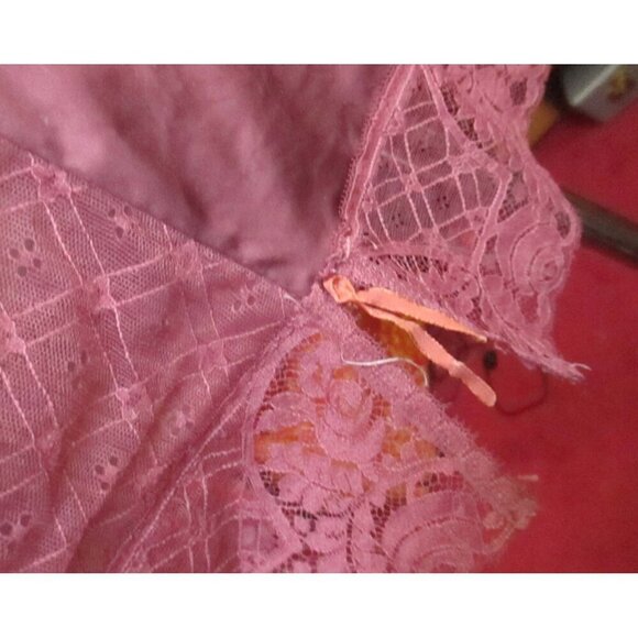 Vintage Slip Body Suit 32 PURPLE SATIN VASSARETTE LACY Bombshell 1970s Lingerie - Picture 6 of 9